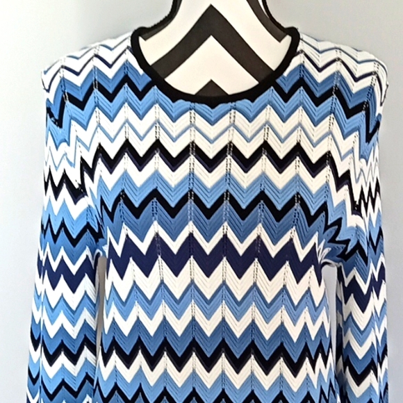 Alfred Dunner Petite Large Top - Picture 3 of 4